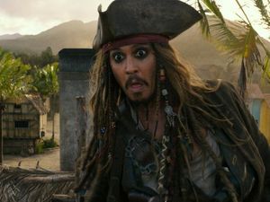 Image Jack Sparrow Buruk karena Pemabuk, Johnny Depp Pantang Mundur