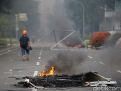 Tumpah Ruah Kritikan untuk Aksi Tolak Omnibus Law Berujung Kericuhan