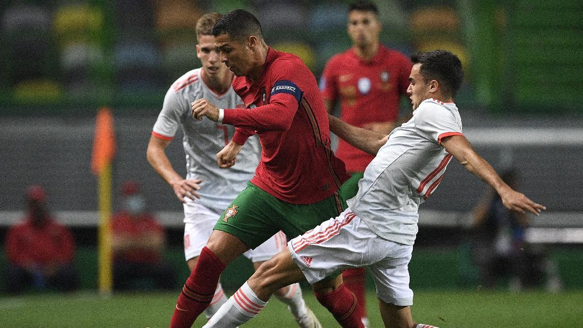 Portugal vs Spanyol berakhir dengan skor sama kuat 0-0. (Foto: Getty Images/Octavio Passos)