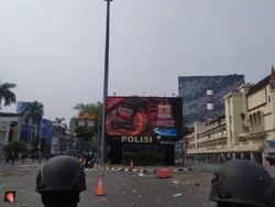 Selain di Patung Kuda, Pos Polisi di Harmoni Juga Dirusak Pendemo