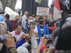 Ridwan Kamil-Oded Surati Jokowi Sampaikan Suara Buruh Tolak Omnibus Law