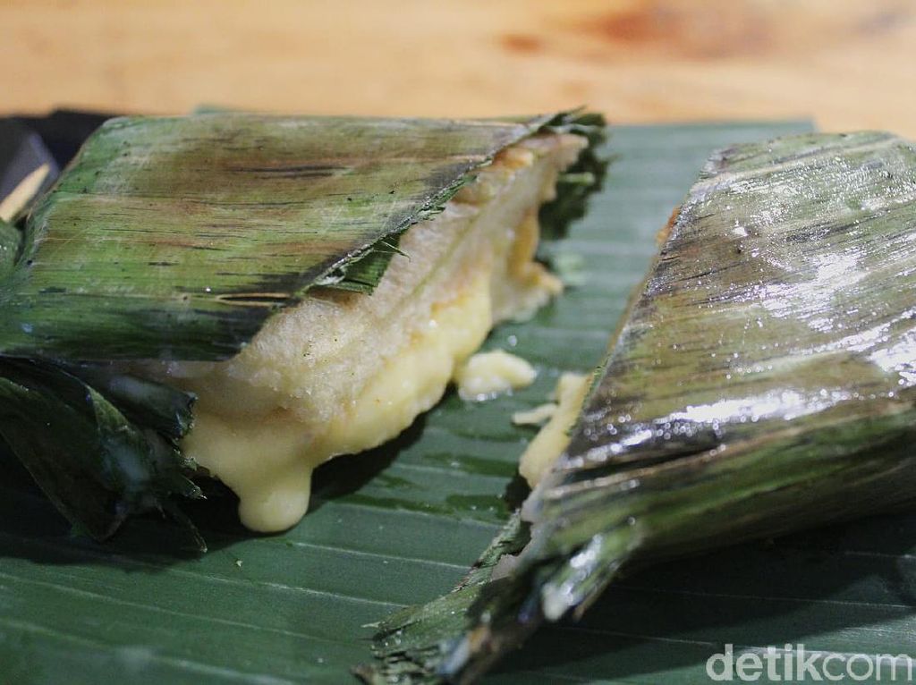 Menjajal Roti Bakar Unik yang Bikin Nagih Menjajal Roti Bakar Unik yang Bikin Nagih