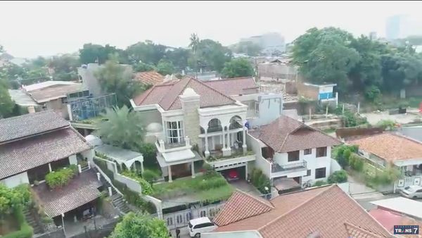 Foto: Rumah Mewah Denny Cagur, Ada Lift dan Ruang Karaoke Rp 250 Juta