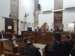 Hakim Perintahkan Muannas Alaidid Dihadirkan di Sidang Ruslan Buton Hakim Perintahkan Muannas Alaidid Dihadirkan di Sidang Ruslan Buton
