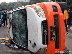 Sempat Ricuh, Demo di Palembang Berujung Damai