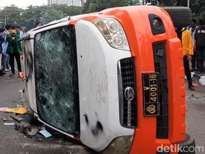 Sempat Ricuh, Demo di Palembang Berujung Damai