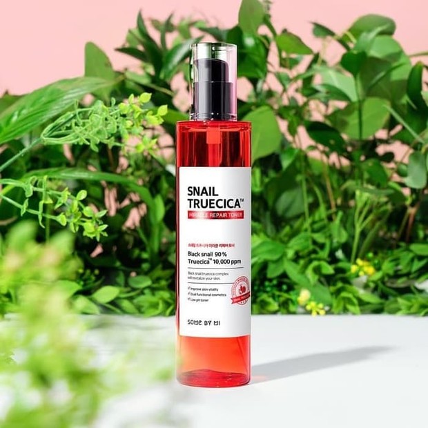 Terdapat kandungan lendir siput hitam sebanyak 90% di dalam toner ini.