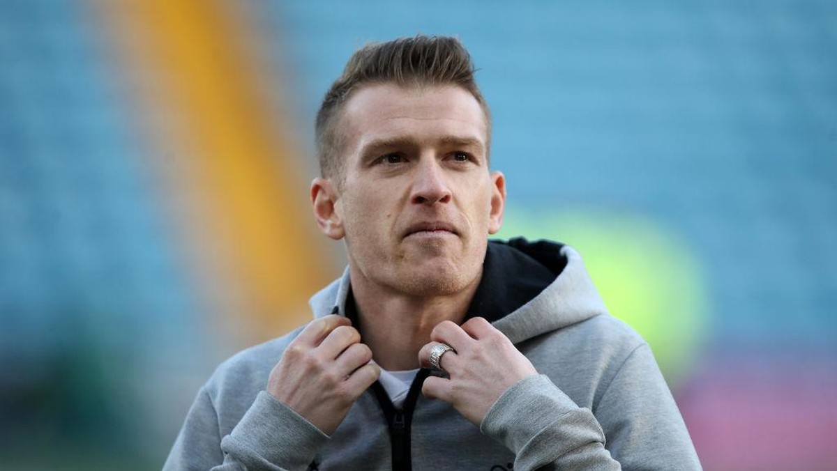 Steven Davis, Andres Iniestanya Mauricio Pochettino (Getty Images/Ian MacNicol)