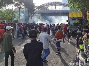 Begini Cara Orang Tua Cegah Anak Ikut Demo Anarkis Begini Cara Orang Tua Cegah Anak Ikut Demo Anarkis