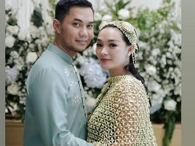 6 Gaya Zaskia Gotik Saat 7 Bulanan Pakai Adat Sunda, Dipuji Bumil Cantik