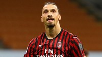 Awal bulan Oktober ketika Liga Italia baru berjalan sepekan, stirker gaek AC Milan, Zlatan Ibrahimovic sempat positif Corona. Tapi kini, statusnya sudah negatif (Getty Images/Marco Luzzani)