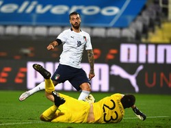 Caputo Lanjutkan Tradisi Penyerang Tua-tua Keladi Italia