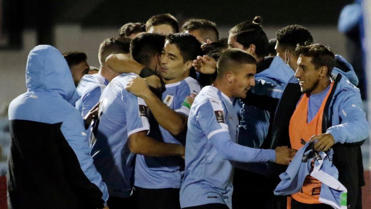 Uruguay merayakan kemenangan di menit akhir yang diciptakan oleh Maximiliano Gomez (Foto: Getty Images/Getty Images)