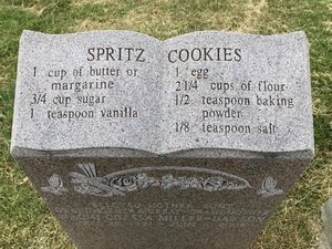 Ada Resep Kue Tertulis di Batu Nisan, Makam Ini Jadi Viral