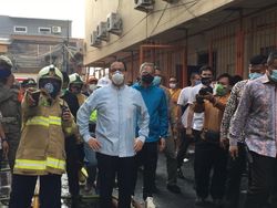 Toko Buku Dekat Grand Theater Senen Jakpus Turut Terbakar Semalam