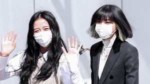 Gaya Keren Blackpink Pakai Seragam Sekolah, Dimodif Jadi Stylish dan Mahal