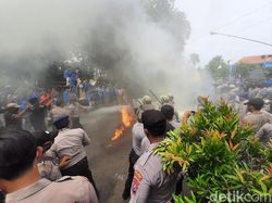 Demo Tolak Omnibus Law di Situbondo Kembali Ricuh, Tiga Mahasiswa Diamankan