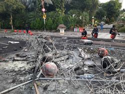 Beda Risma dengan RK-Ganjar-Khofifah Hadapi Pendemo UU Cipta Kerja