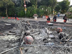 Beda Risma dengan RK-Ganjar-Khofifah Hadapi Pendemo UU Cipta Kerja