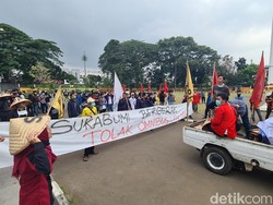 Massa Sukabumi Bergerak Kembali Suarakan Tolak Omnibus Law