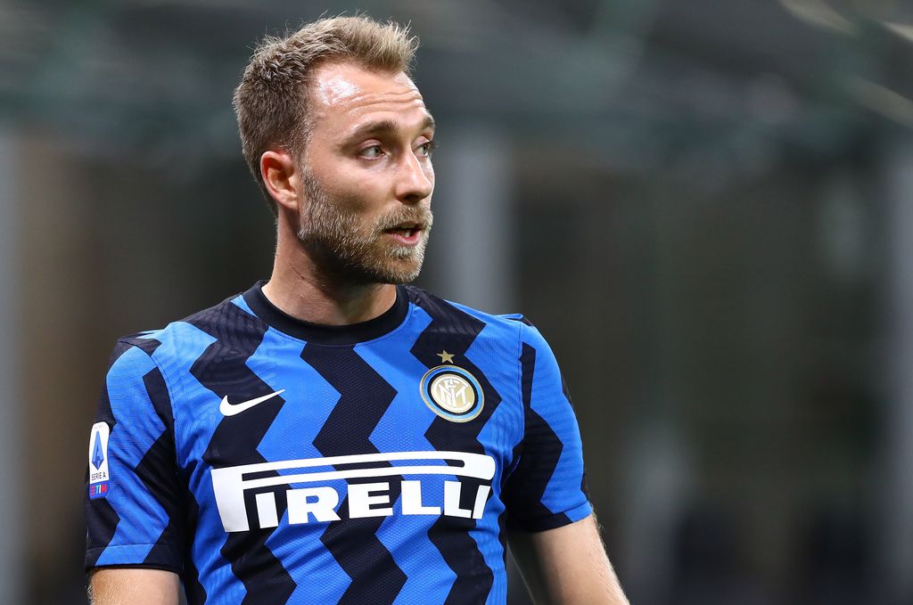 MILAN, ITALY - SEPTEMBER 26:  Christian Eriksen of FC Internazionale looks on during the Serie A match between FC Internazionale and ACF Fiorentina at Stadio Giuseppe Meazza on September 26, 2020 in Milan, Italy.  (Photo by Marco Luzzani/Getty Images)