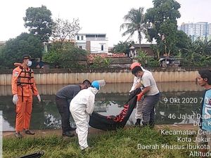 Terpeleset Saat Main, Balita Tewas Terseret Arus di Kali Mookervart Jakbar