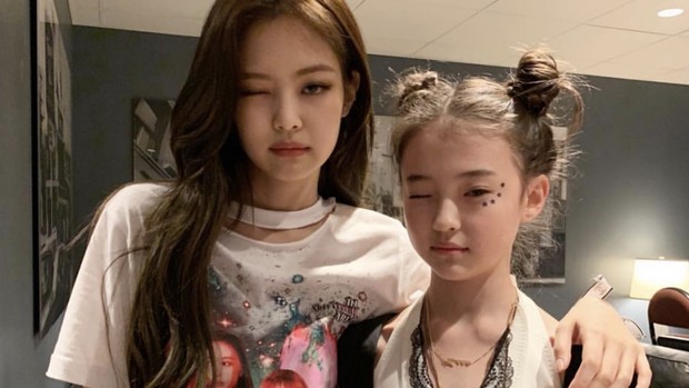 Jennie dan Ella Gross/ Foto: Allkpop