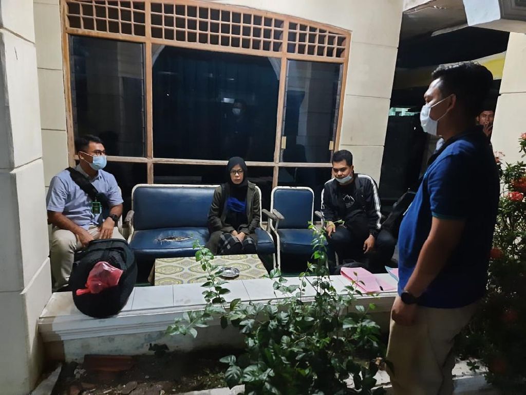 Kejagung Tangkap Buron Korupsi PNPM di Karawang Kejagung Tangkap Buron Korupsi PNPM di Karawang