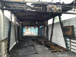 Massa Demo Omnibus Law Rusak-Bakar Fasilitas, Kapolda Metro: Kita Kejar! Massa Demo Omnibus Law Rusak-Bakar Fasilitas, Kapolda Metro: Kita Kejar!