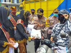 Antisipasi Klaster Keluarga, Banyuwangi Gelar Kampanye Bersama Duta Masker