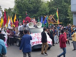 Tolak Omnibus Law, Mahasiswa Kembali Kepung DPRD Riau