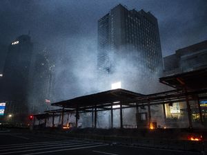 Halte Terbakar Akibat Demo Dipastikan Bisa Kembali Beroperasi Halte Terbakar Akibat Demo Dipastikan Bisa Kembali Beroperasi