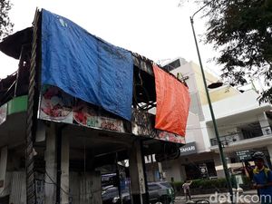 Polisi Mulai Identifikasi Pelaku Pembakaran Resto Legian di Malioboro Polisi Mulai Identifikasi Pelaku Pembakaran Resto Legian di Malioboro