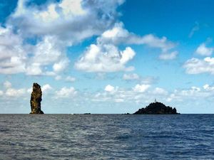 Potret Pulau Pemantik Gairah di Italia