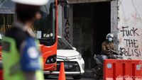 Suasana Lalin Jalan Harmoni Pasca Demo Rusuh