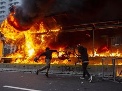 Jurnalis Diduga Alami Kekerasan Aparat Saat Liput Demo UU Ciptaker di Jakpus