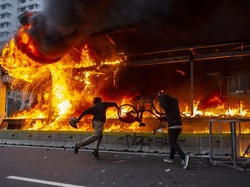 Jurnalis Diduga Alami Kekerasan Aparat Saat Liput Demo UU Ciptaker di Jakpus