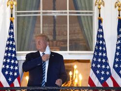Trump Klaim Dirinya Sudah Kebal COVID-19