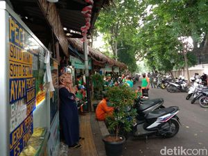Demo Rusuh di Kawasan Bundaran HI, Bagaimana Nasib Warung Sekitar?