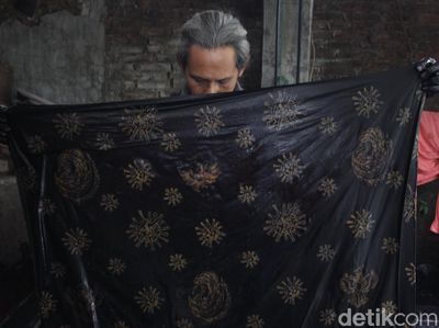 Batik Bermotif Corona Sebagai Penanda Zaman