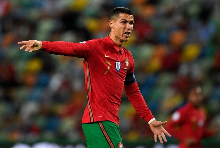 LISBON, PORTUGAL - OCTOBER 07:  Cristiano Ronaldo, Captain of Portugal shouts instructions to his team mates during the international friendly match between Portugal and Spain at Estadio Jose Alvalade on October 07, 2020 in Lisbon, Portugal. (Photo by Octavio Passos/Getty Images)