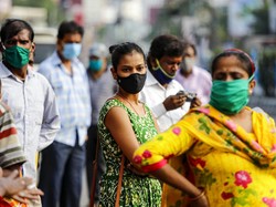 Tanda Tanya Kasus Corona Turun Drastis di India