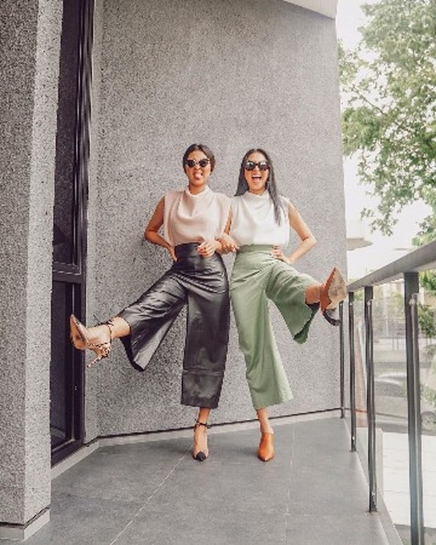 Foto: instagram.com/elizrahajeng Style kompak influencer kakak adik.