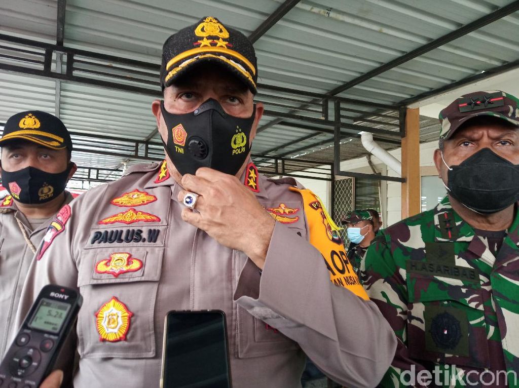 Miris Oknum Brimob Berkali-kali Jual Senjata ke KKB Papua Miris Oknum Brimob Berkali-kali Jual Senjata ke KKB Papua