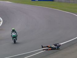 Detik-detik Adik Valentino Rossi Alami Kecelakaan Dahsyat di MotoGP Prancis