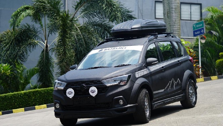 Modifikasi Suzuki XL7 Suzuki XL7 makin garang dengan tambahan aksesori ini.