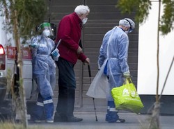 Duh! Kakek di Inggris Positif Corona Selama 10 Bulan Berturut-turut