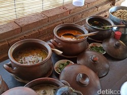 Rumah Makan di Ponorogo Ini Tawarkan Nuansa Tradisional dan Menu Desa