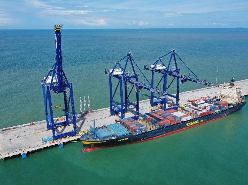 2 BUMN Keroyokan Bangun Bunker BBM di Kawasan Kuala Tanjung 2 BUMN Keroyokan Bangun Bunker BBM di Kawasan Kuala Tanjung