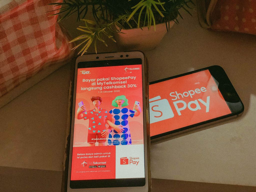 Telkomsel Mempermudah masyarakat dalam melakukan transaksi nontunai, khususnya seperti di tengah pandemi Corona, Telkomsel melalaui MyTelkomsel berkolaborasi dengan ShopeePay.